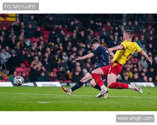 伯明翰与利兹联激战在即谁能在英冠赛场上笑到最后